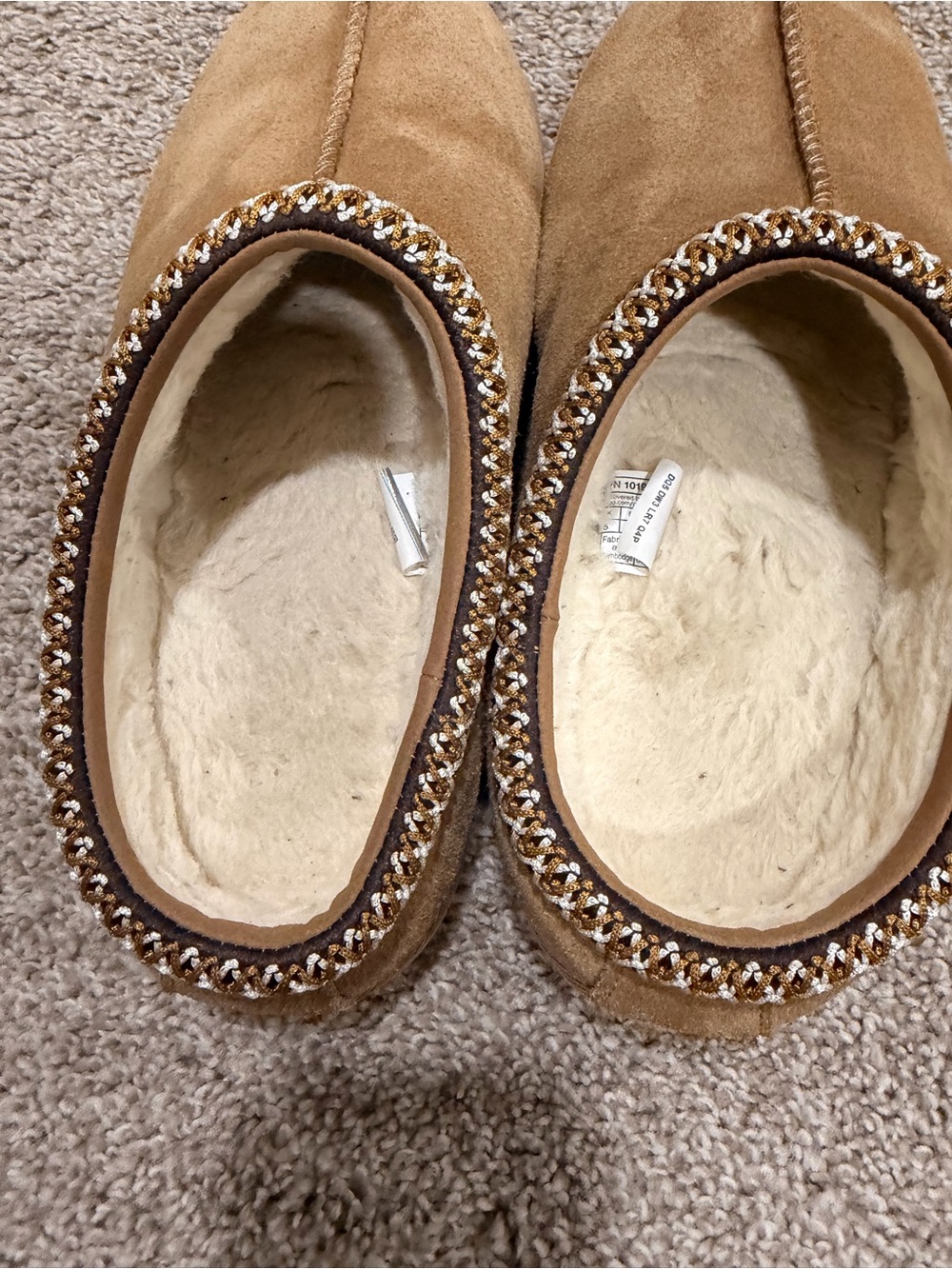 UGG womens Chestnut Suede Shearling-Lined Slip-On Clogs - Picture 3 of 6